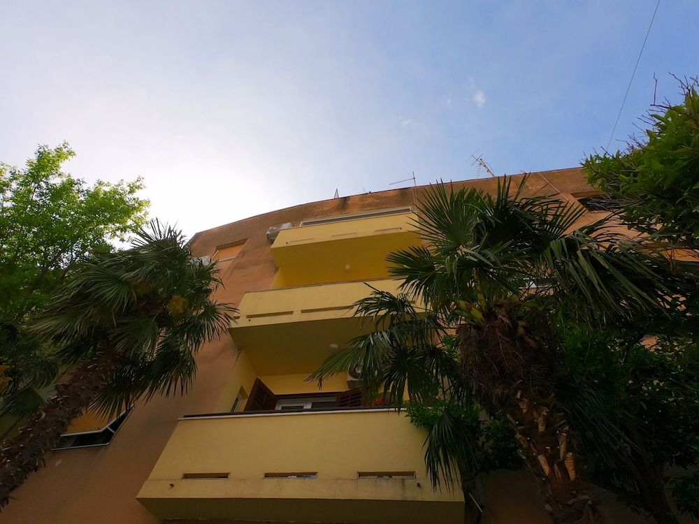 undefined Lovely Getaway Split City Center 2