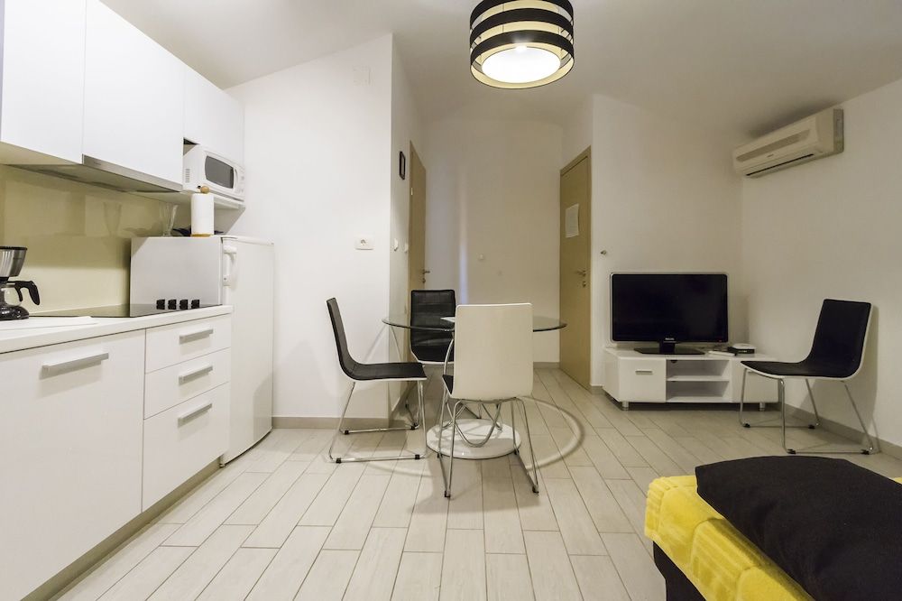 Apartments Gajeta City Apartment, 1 King Bed with Sofa bed 5