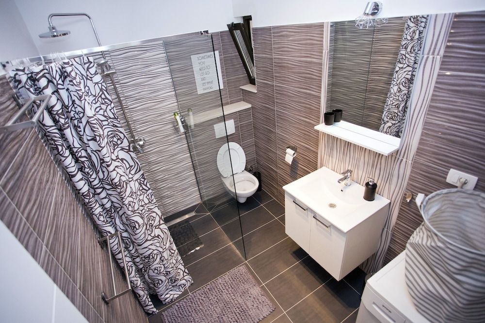 Apartments Silver Tree Apartment 23