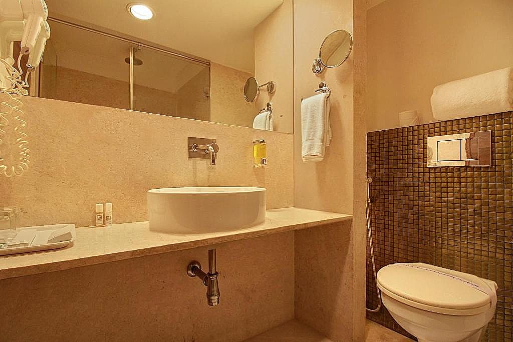 Monarch Luxur Executive Double or Twin Room 2