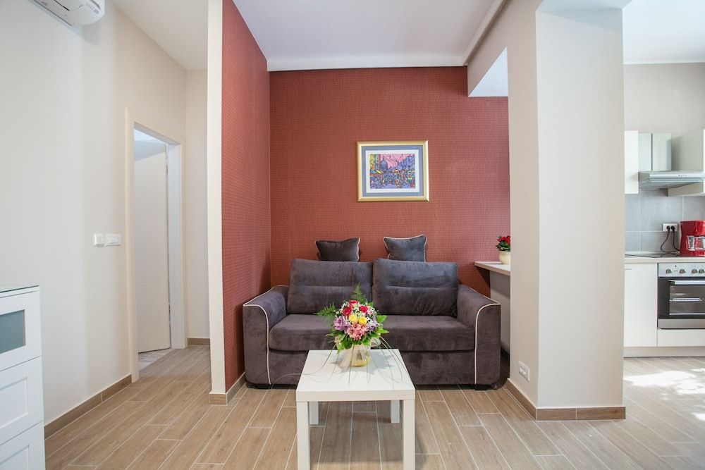 Sand Beach Apartments Deluxe Apartment 6