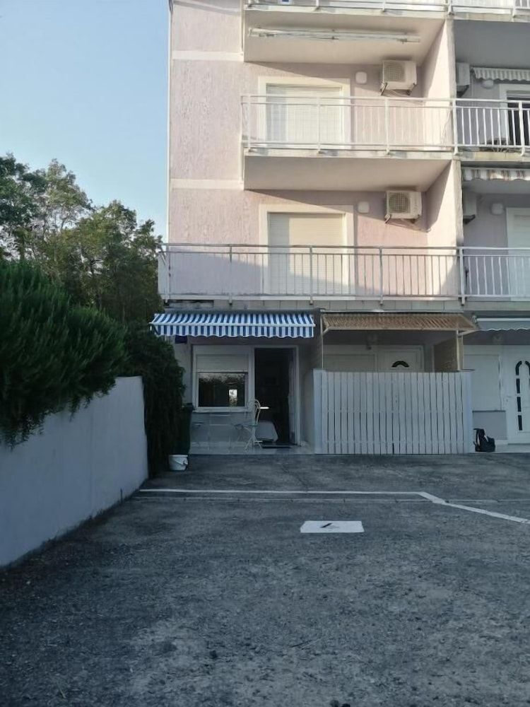undefined Apartment Roškar