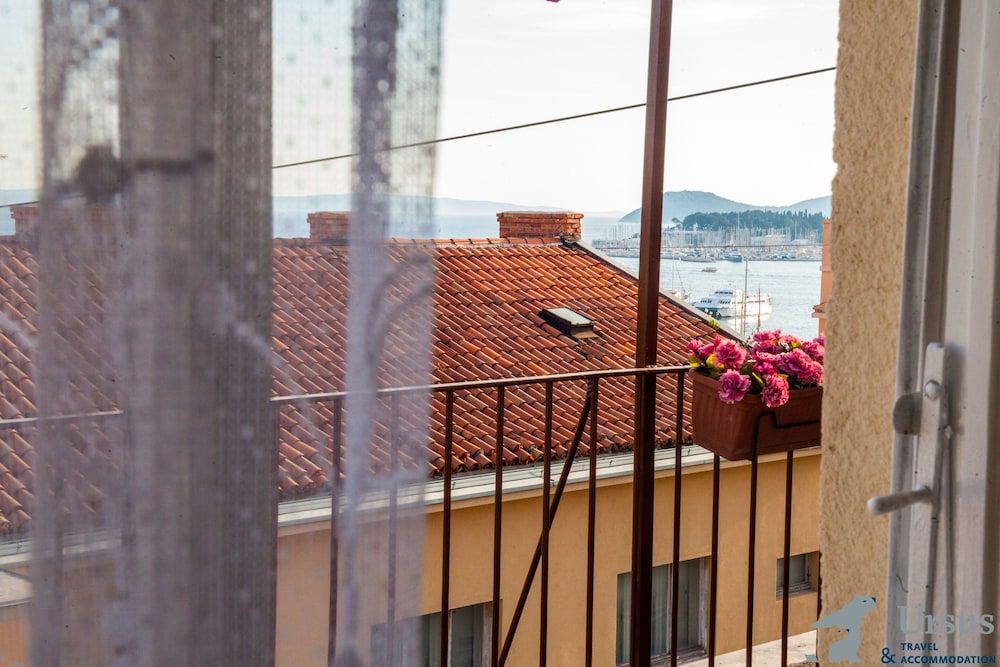 undefined Royal View Apartment 4