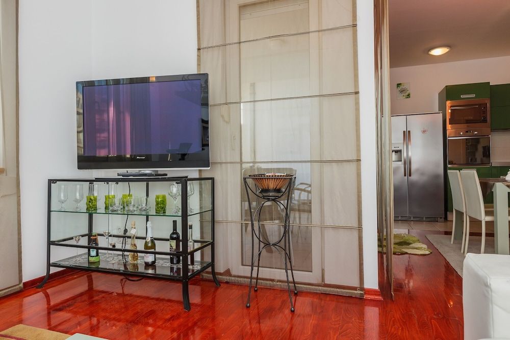 Apartments Zenta Deluxe Apartment, 3 Bedrooms, Balcony 11