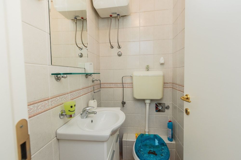 Apartments Zenta Deluxe Apartment, 3 Bedrooms, Balcony 8