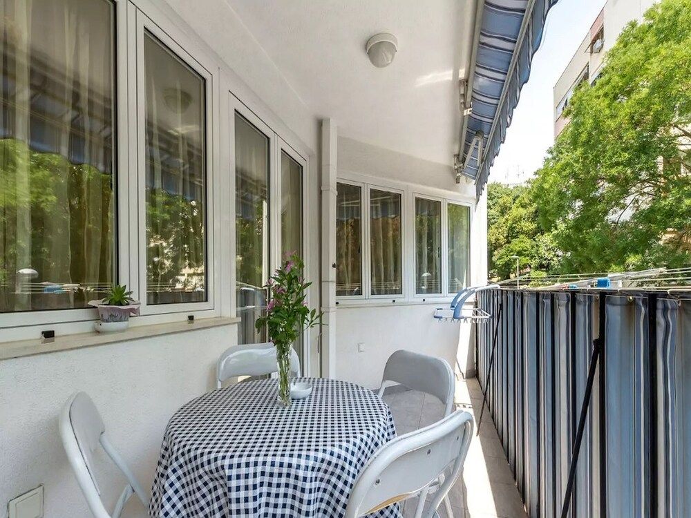 undefined Executive Residence Ursus 5