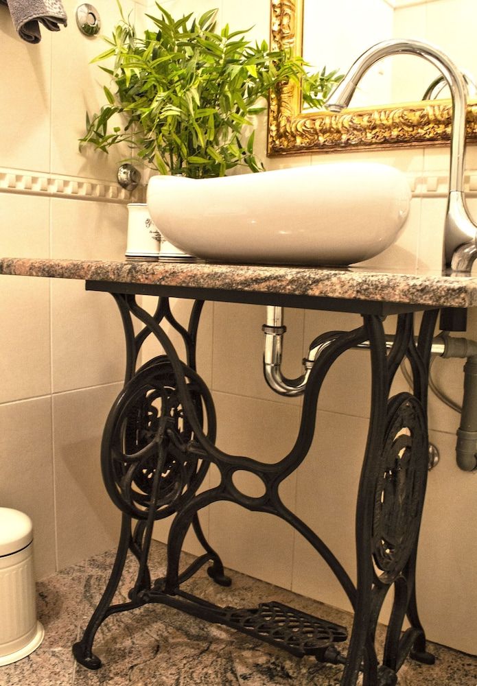 Split Theatre Apartments Superior Apartment, 1 Bedroom 13