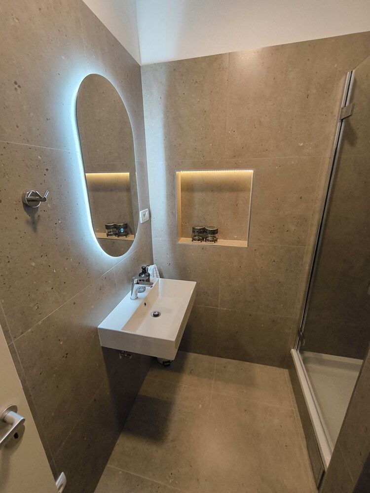 Tower Square Apartments Studio 9