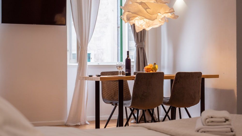 Tower Square Apartments Superior Studio 13