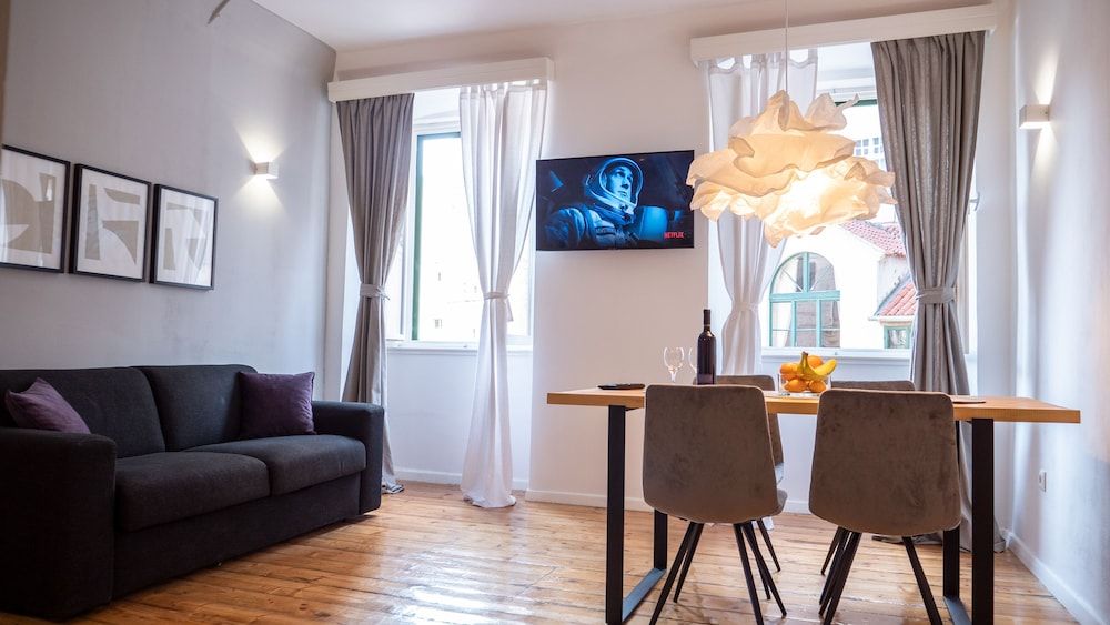 Tower Square Apartments Superior Studio 15