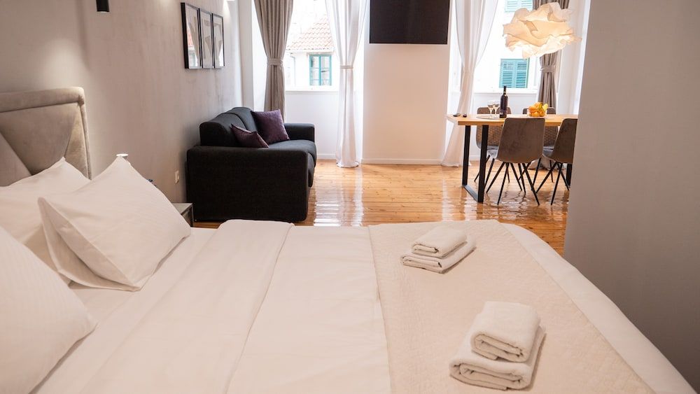 Tower Square Apartments Superior Studio 11