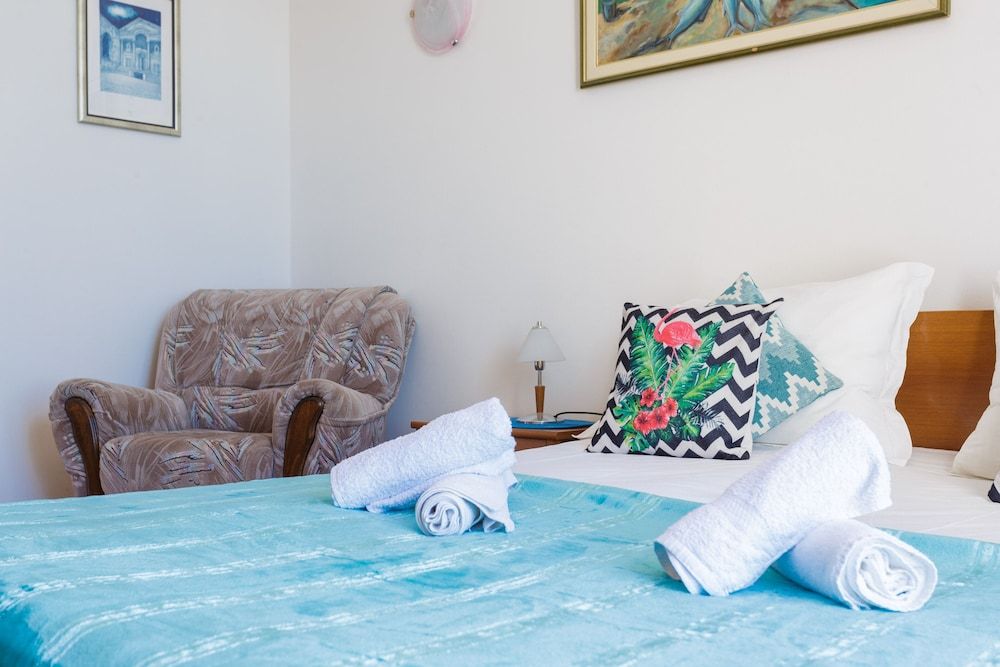 Apartment Sunrise Apartment (3 Bedroom Apt with Sea View Terrace) 3