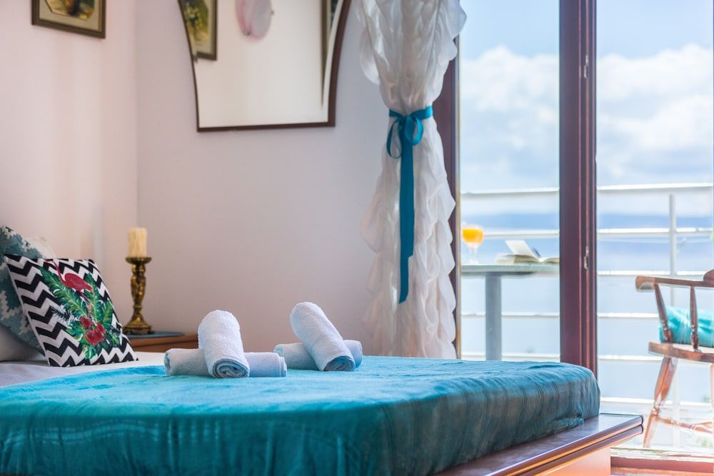 Apartment Sunrise Apartment (3 Bedroom Apt with Sea View Terrace) 8