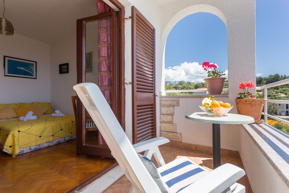 Apartment Sunrise Apartment (3 Bedroom Apt with Sea View Terrace) 17