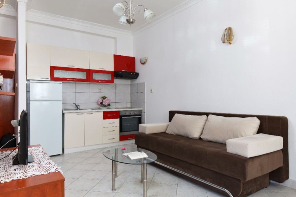 Tihi Val Apartments Apartment, 1 Bedroom (1) 11