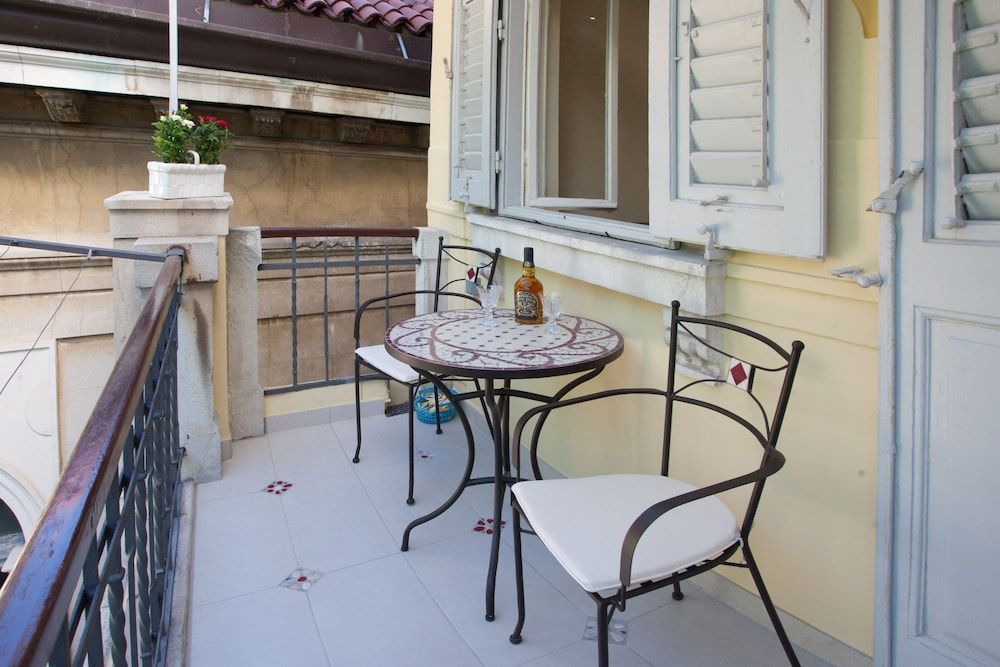 Villa Barbara Apartment, 2 Bedrooms, Balcony 9