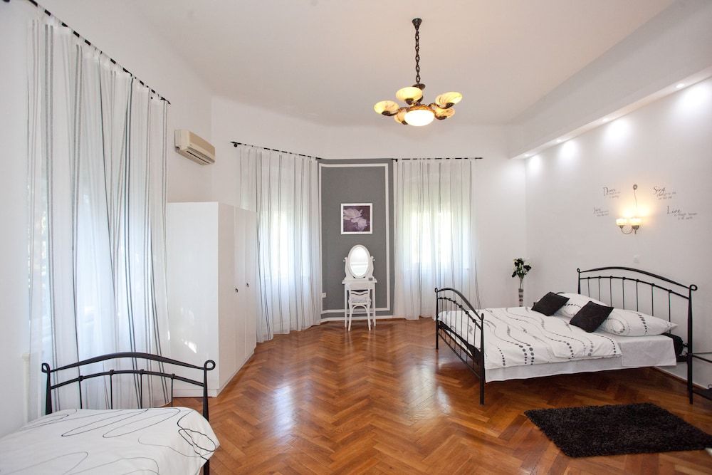 Villa Barbara Apartment, 2 Bedrooms, Balcony 2