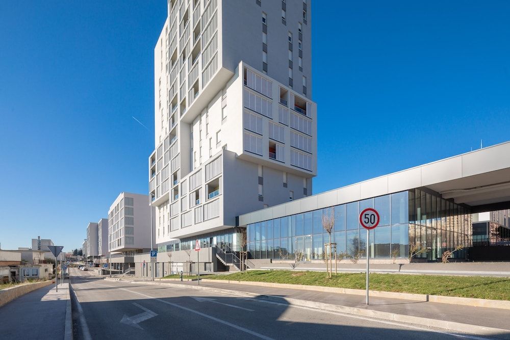 undefined Sun Spalato Sky 2