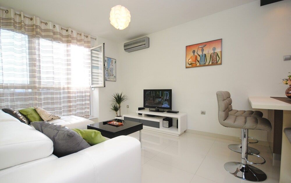 undefined Apartment Antea 2