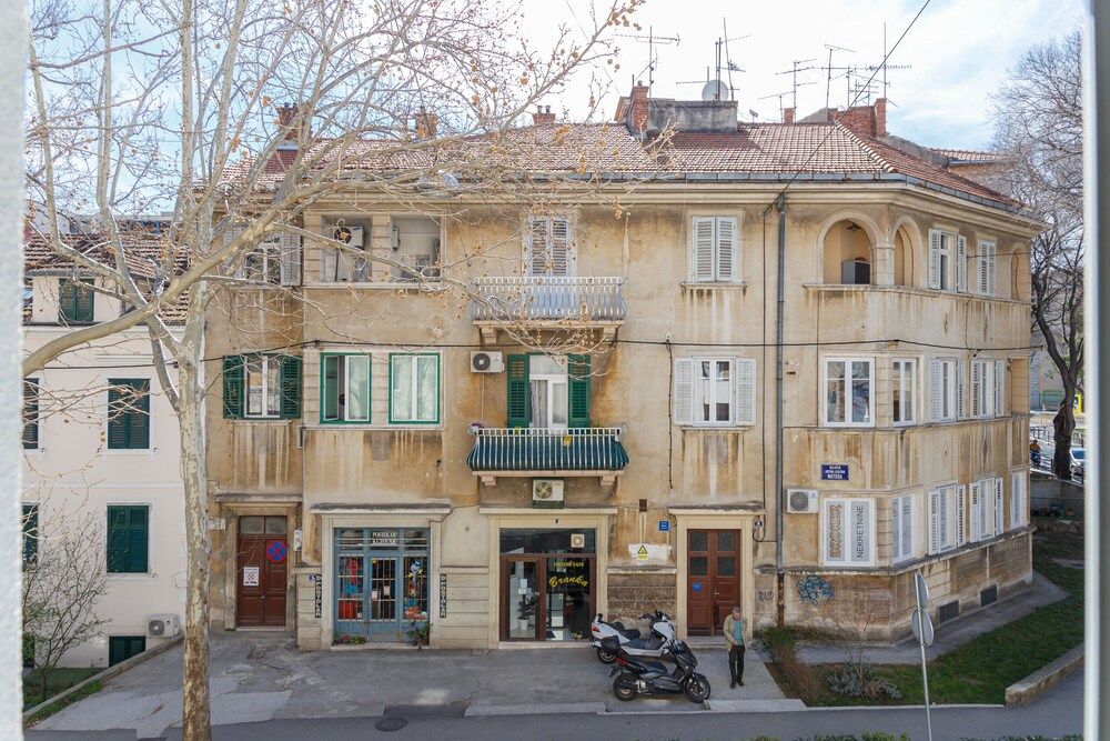 undefined Apartment Karla Split