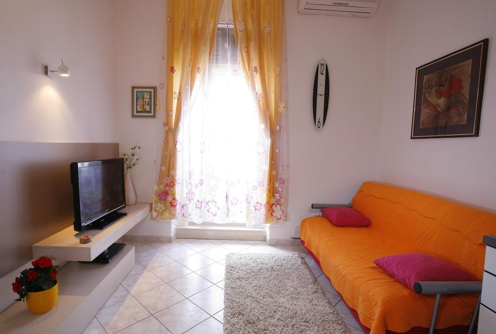 Lovely Apartments Marmont With Balconies in the Heart of Split Apartment, 1 Bedroom, Smoking, Balcony 12
