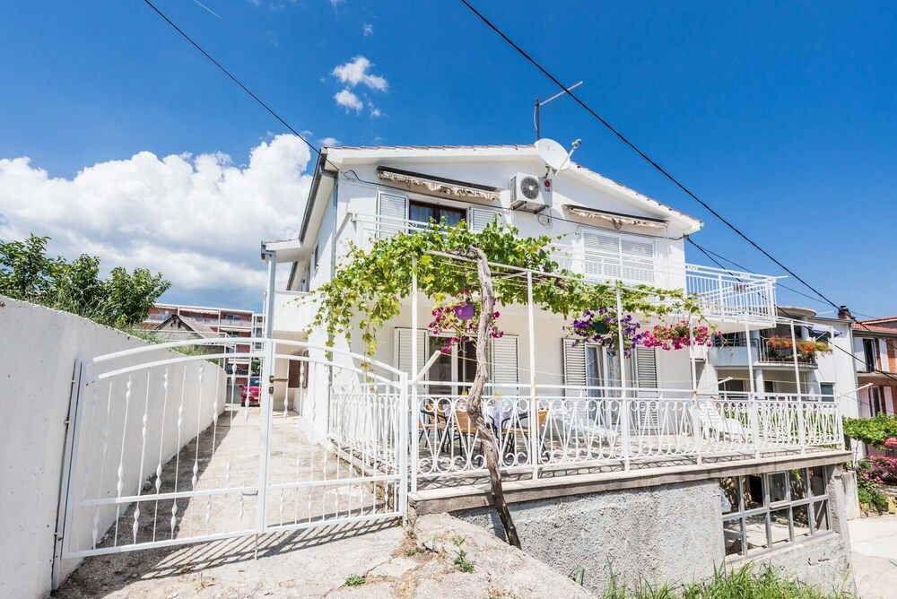 undefined Apartment Hope 3