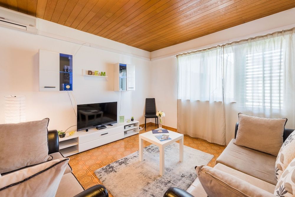 Apartment Hope Apartment (Two Bedroom Apartment with Balcony) 26