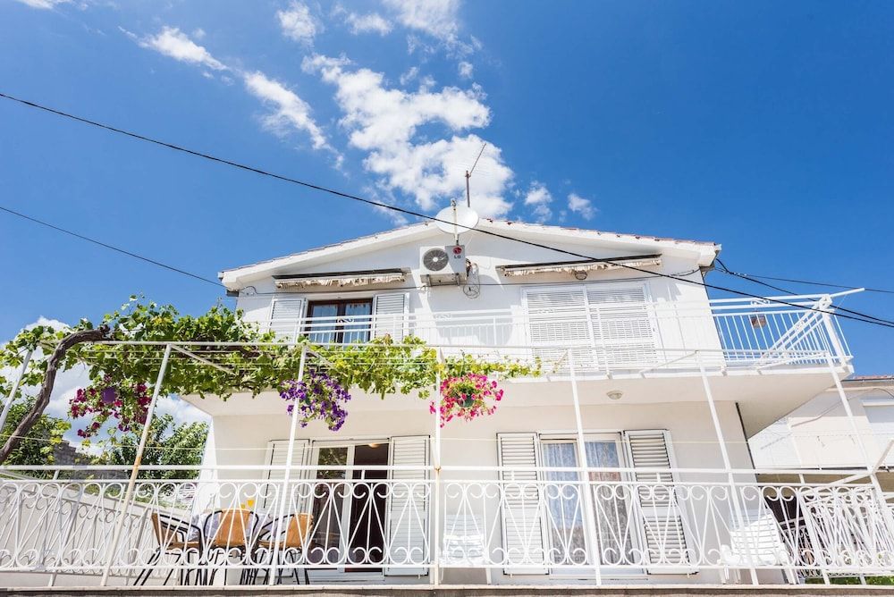 undefined Apartment Hope 2