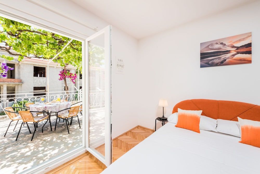 Apartment Hope Apartment (Two Bedroom Apartment with Balcony) 6