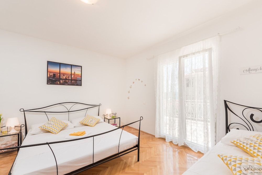 Apartment Hope Apartment (Two Bedroom Apartment with Balcony) 9