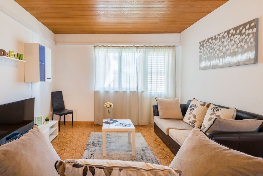 Apartment Hope Apartment (Two Bedroom Apartment with Balcony) 18