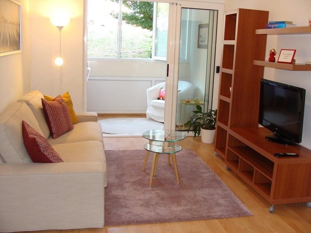 Apartment H&M Apartment (Two Bedroom Apartment with Balcony) 10