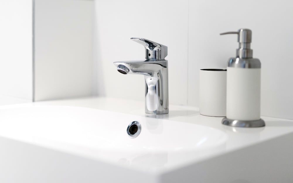 Apartment Black & White Apartment (Comfort Two Bedroom Apartment with Ba) 23