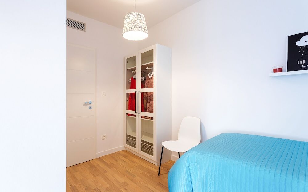 Apartment Black & White Apartment (Comfort Two Bedroom Apartment with Ba) 24