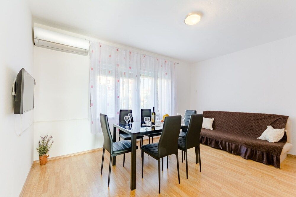 Apartment Marko Apartment (Three Bedroom Apartment with Balcony) 12
