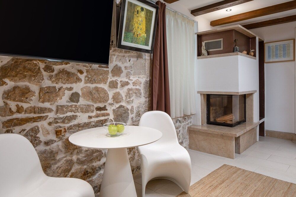 undefined Luxury Spacious Studio in the Heart of Split 7