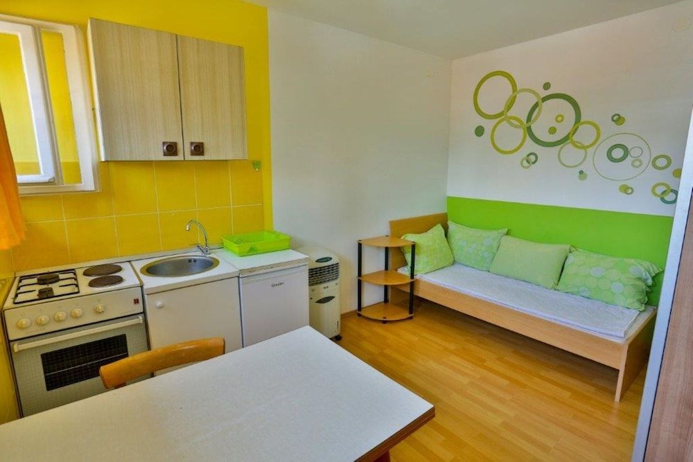 undefined Comfortable Apartment With Balcony & Garden View 9