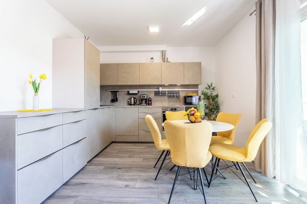 undefined Luxury Modern Penthouse w Jacuzzi & Huge Terrace 4