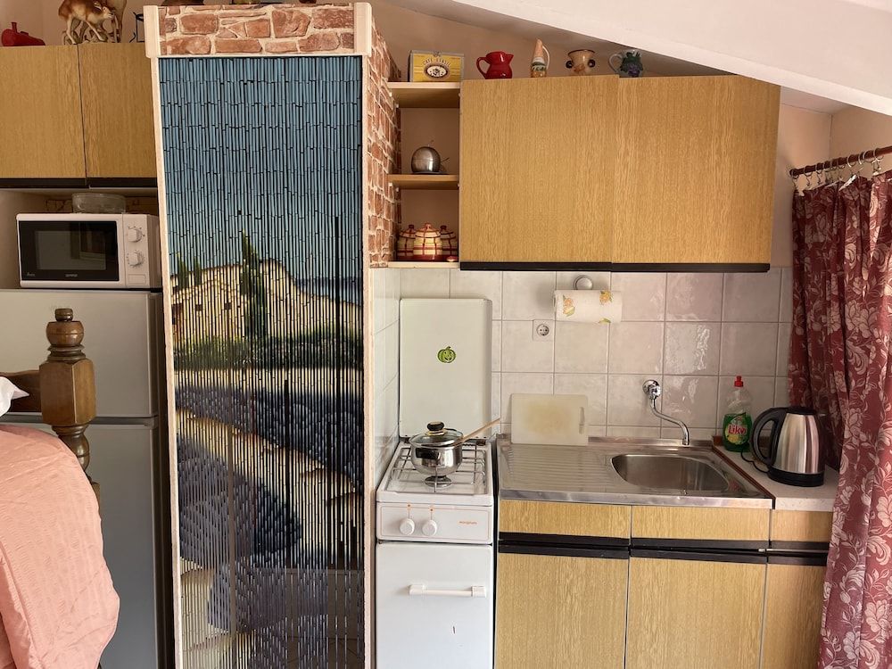 Oasis in Split Near the Center Apartment, 1 Bedroom, Garden View 8