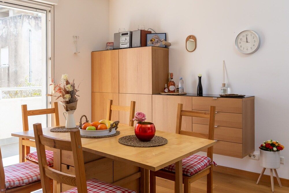 Modern apt With Terrace 4 min Walk to the Beach Apartment 21