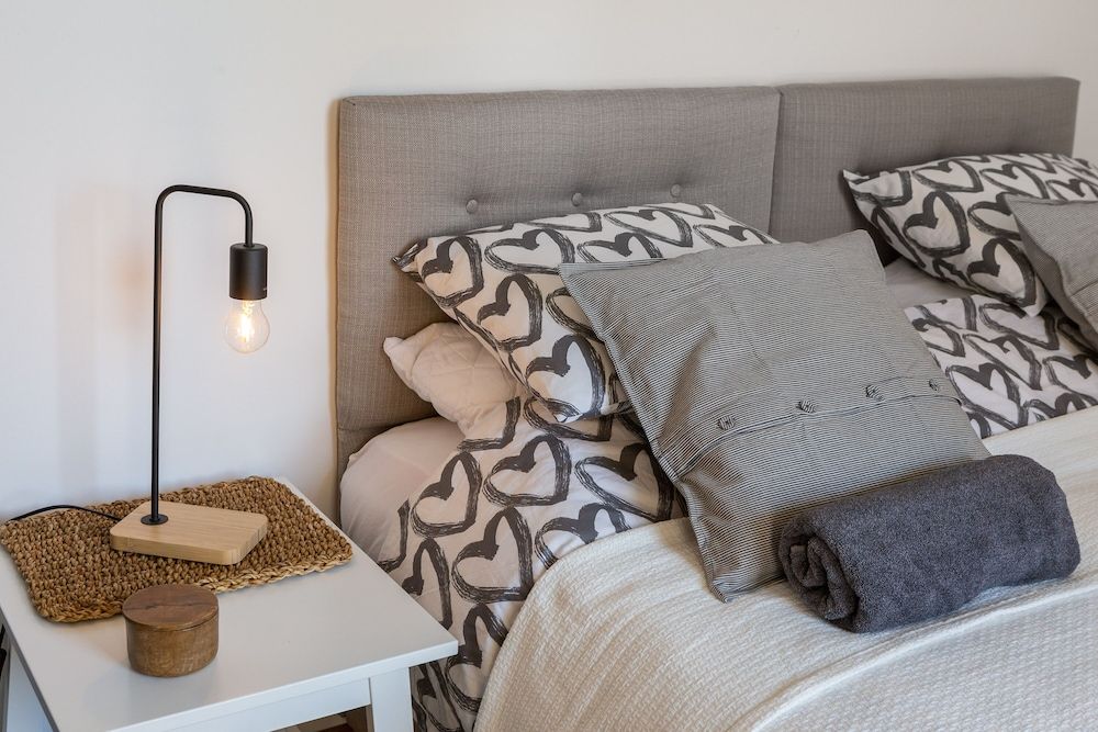 Modern apt With Terrace 4 min Walk to the Beach Apartment 3