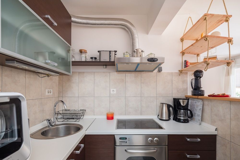 undefined Modern apt With Terrace 4 min Walk to the Beach 8