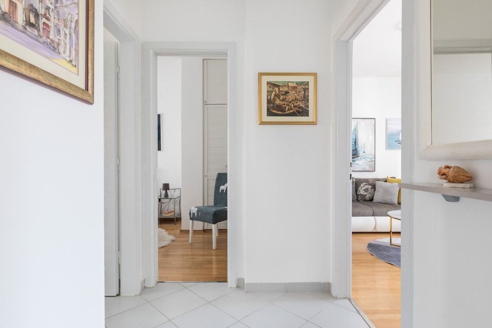 undefined Neven - Comfortable & Great Location - A1 3