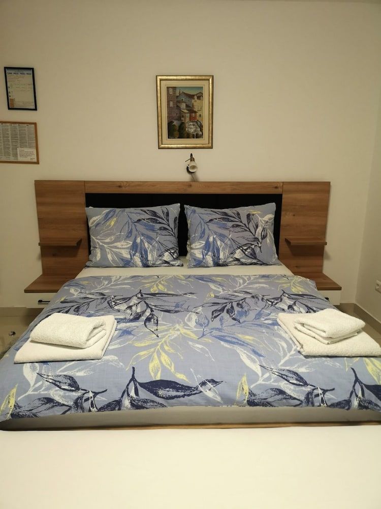 undefined Dragi - Great Location & Comfortable - SA1 7