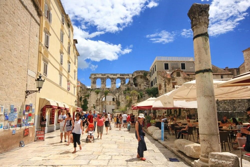 undefined Brane - Great Location & Garden Terrace - A1 7