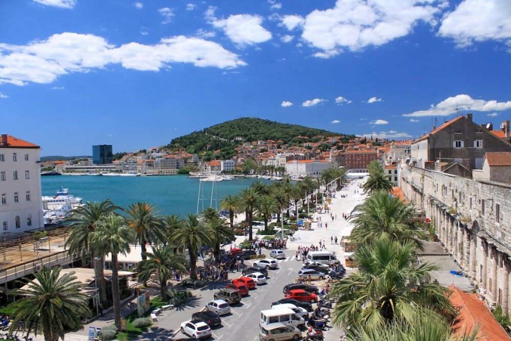 undefined Brane - Great Location & Garden Terrace - A1 8