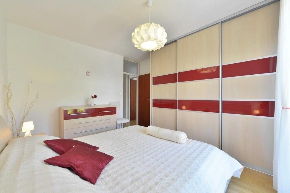 undefined Sama - Modern & Comfortable - A1 8