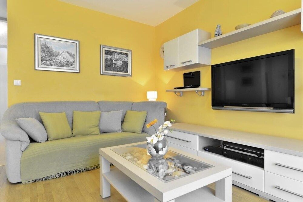Sama - Modern & Comfortable - A1 Apartment (SaMa - modern & comfortable - A1(5+2)) 13