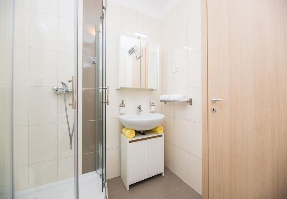 Bosiljka-comfortable and Modern - A1 Apartment (Bosiljka-comfortable and modern - A1() 11