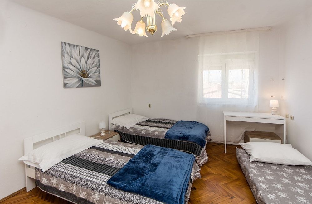 undefined Dragica - Central - A2